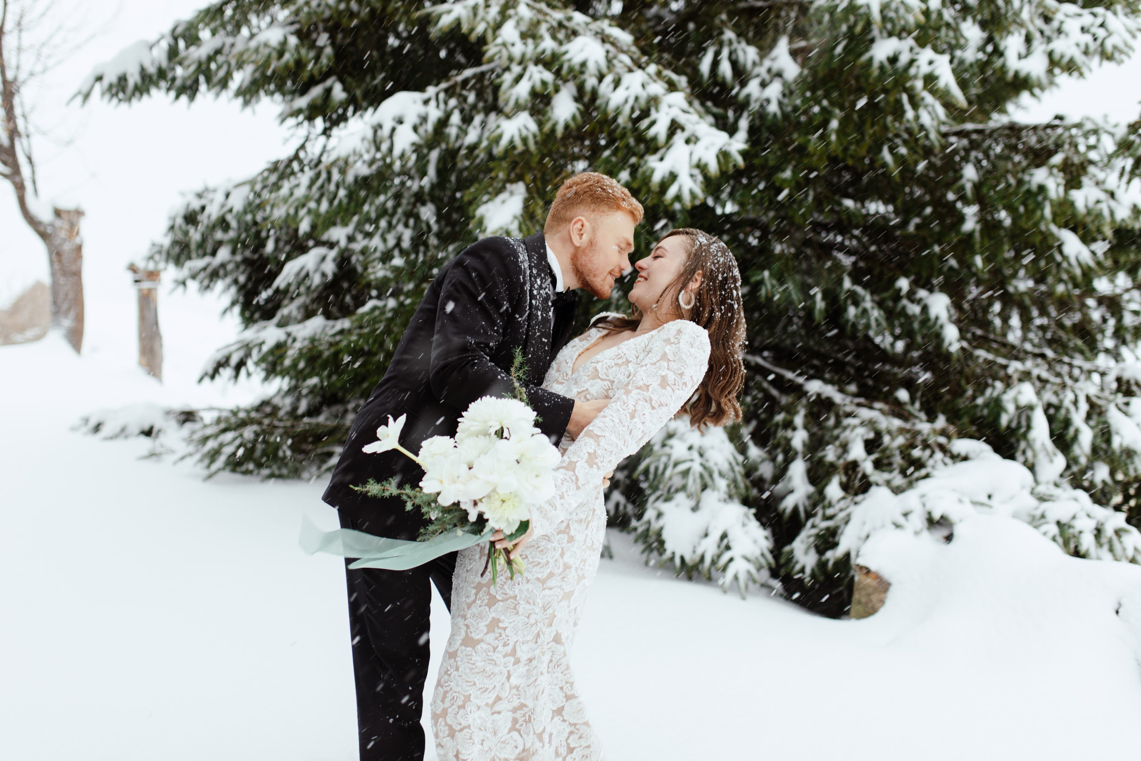 Mariage hivernal à la montagne au Chalet Nantailly en Savoie